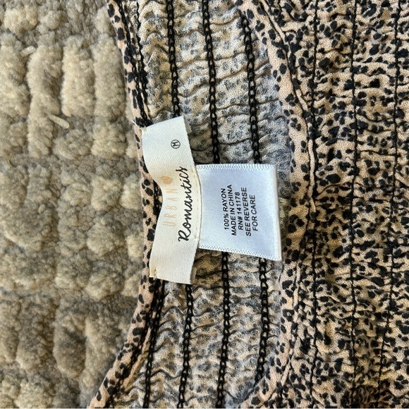 Urban Romantics Animal Print Top - Picture 10 of 11